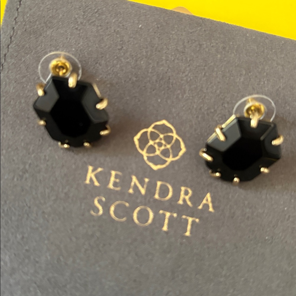 Kendra Scott Gold Morgan Stud Earrings in Black Agate - Picture 5 of 12